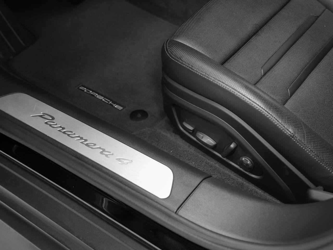 2023 Porsche Panamera Panamera 4 E-Hybrid