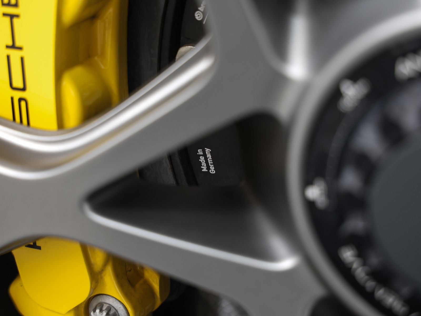 2023 Porsche 718 718 Cayman GT4 RS (MY23)