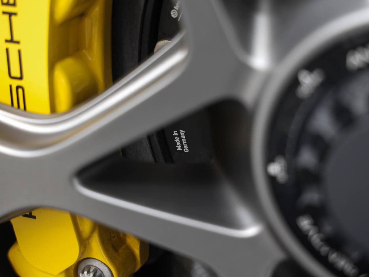 2023 Porsche 718 718 Cayman GT4 RS (MY23)