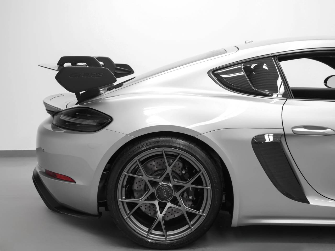 2025 Porsche 718 718 Cayman GT4 RS