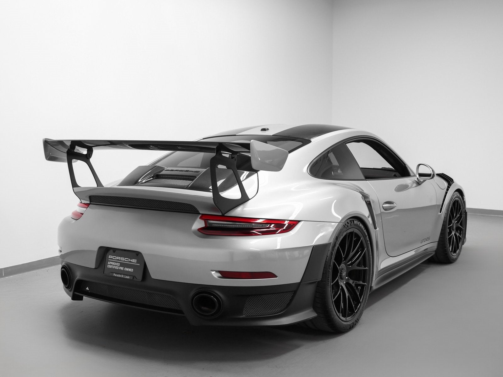 2018 Porsche 911 GT2 RS Weissach Package