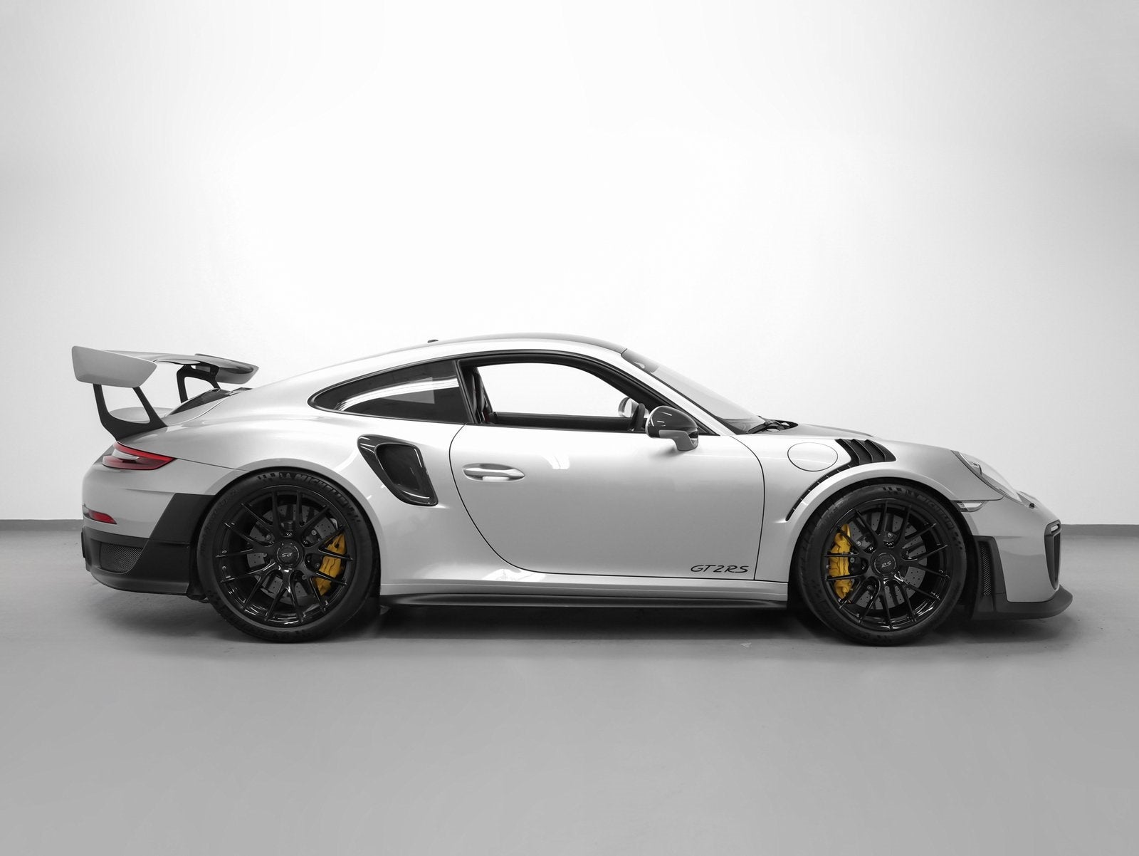 2018 Porsche 911 GT2 RS Weissach Package