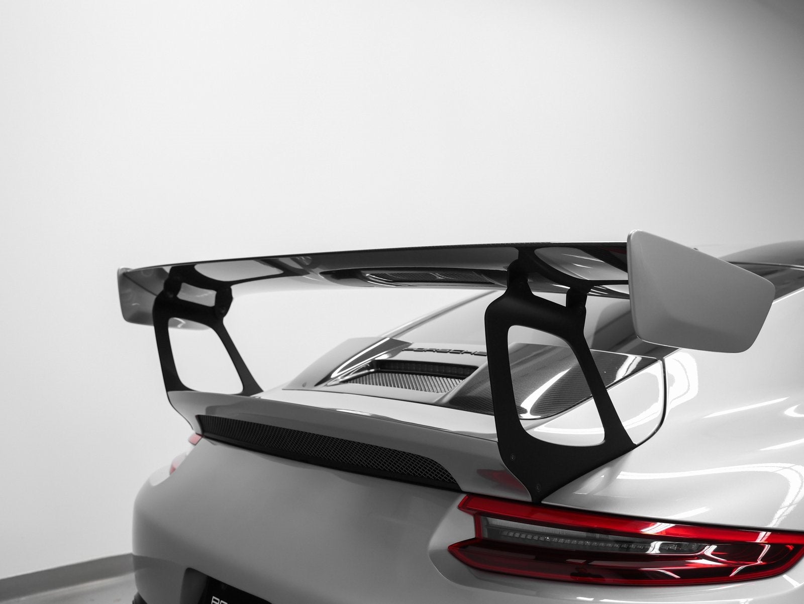 2018 Porsche 911 GT2 RS Weissach Package