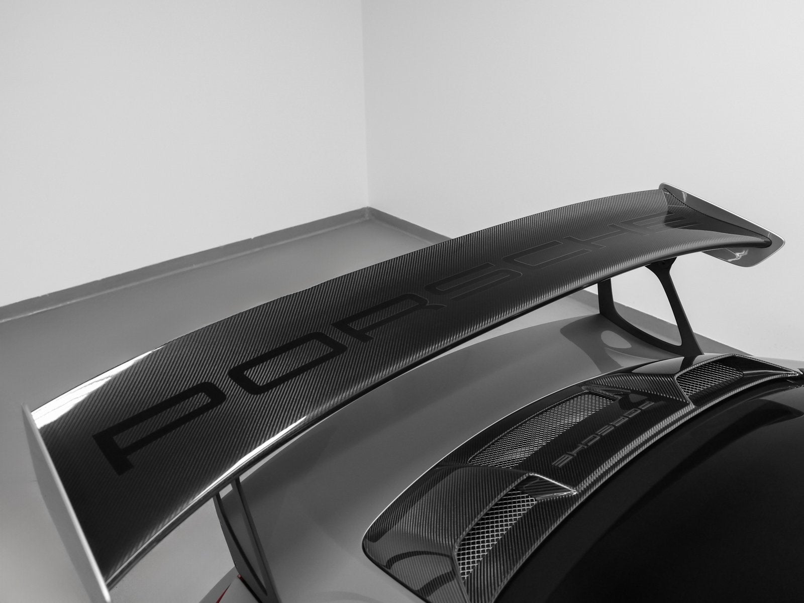 2018 Porsche 911 GT2 RS Weissach Package