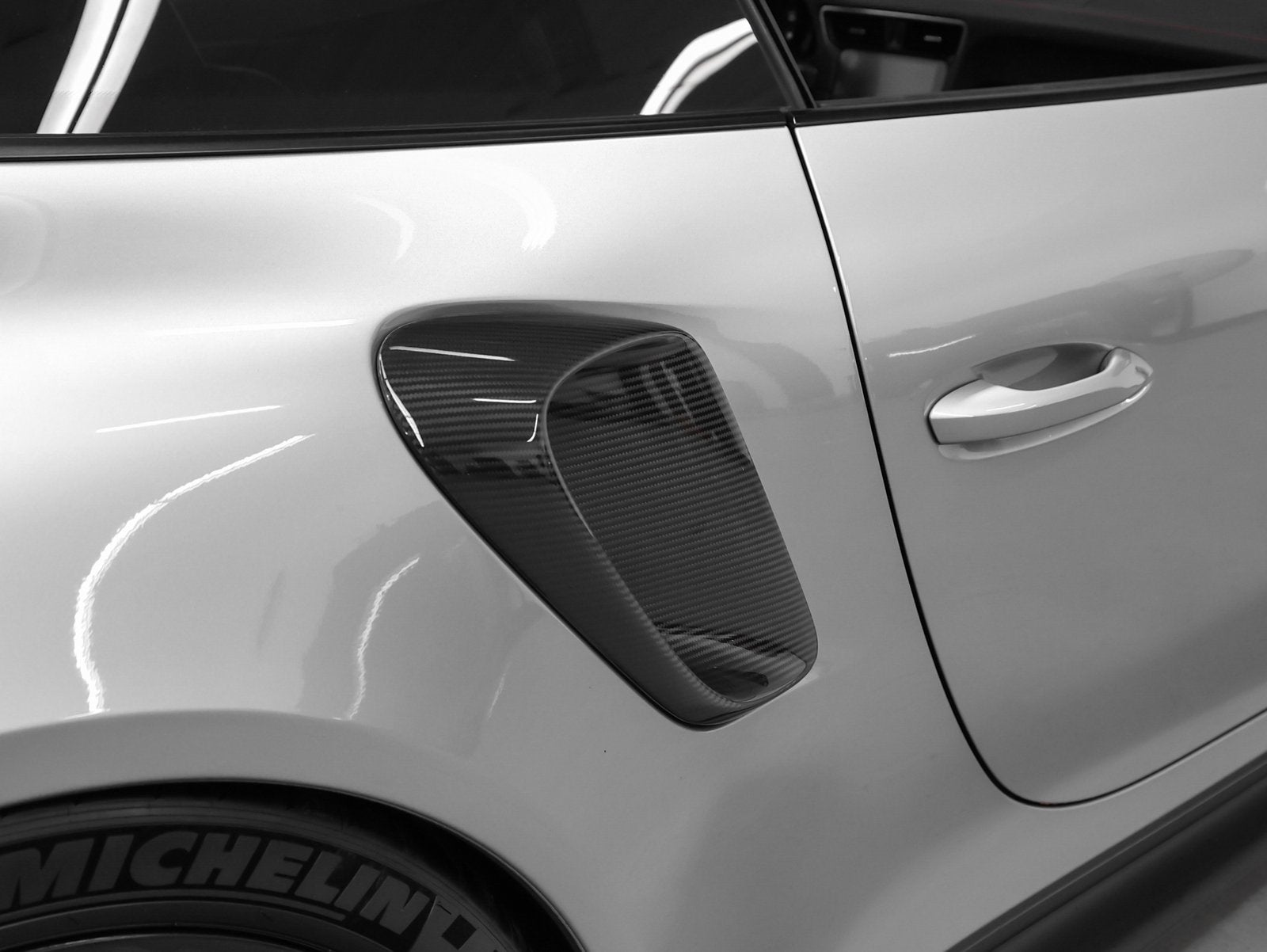 2018 Porsche 911 GT2 RS Weissach Package