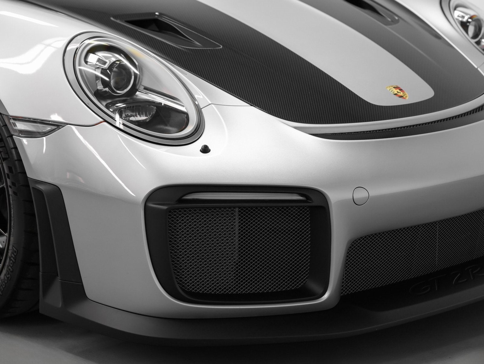 2018 Porsche 911 GT2 RS Weissach Package