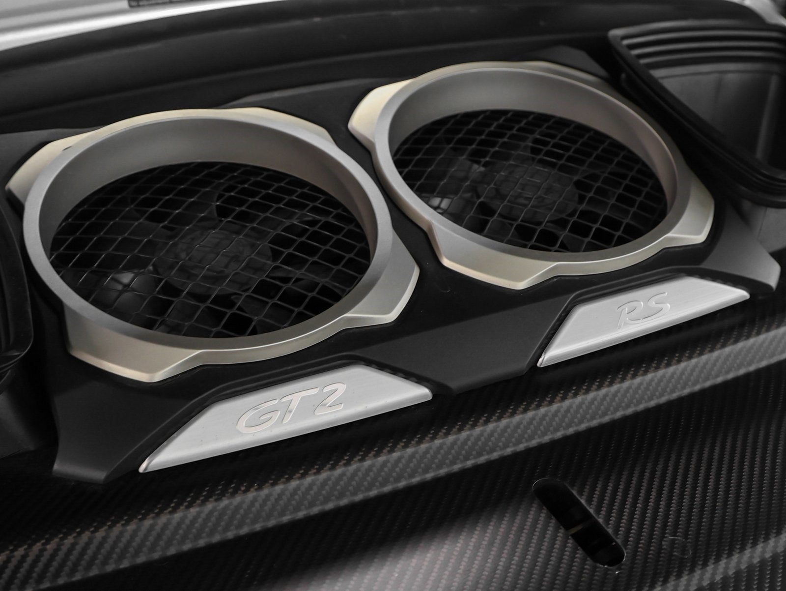 2018 Porsche 911 GT2 RS Weissach Package