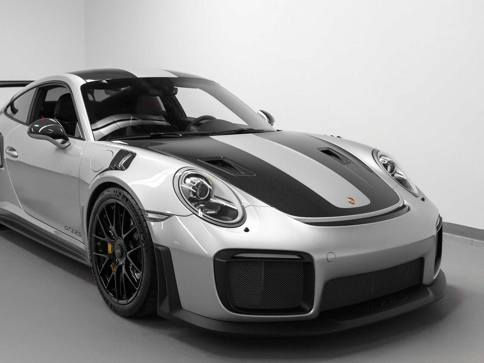 2018 Porsche 911 GT2 RS Weissach Package