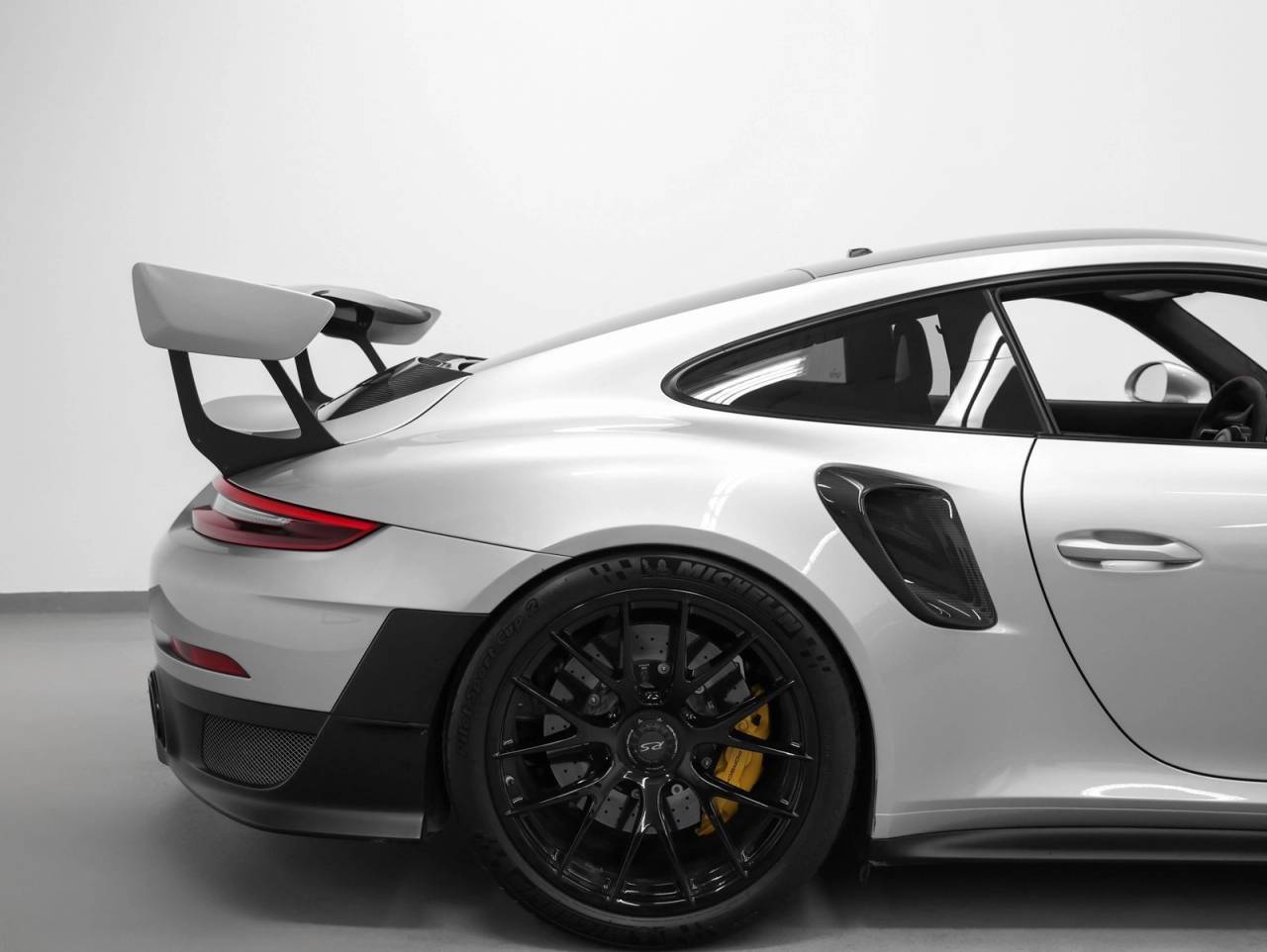 2018 Porsche 911 911 GT2 RS