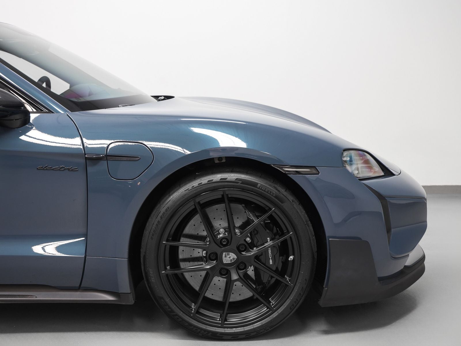 2025 Porsche Taycan Turbo GT