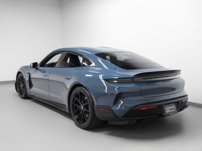 2025 Porsche Taycan Turbo GT