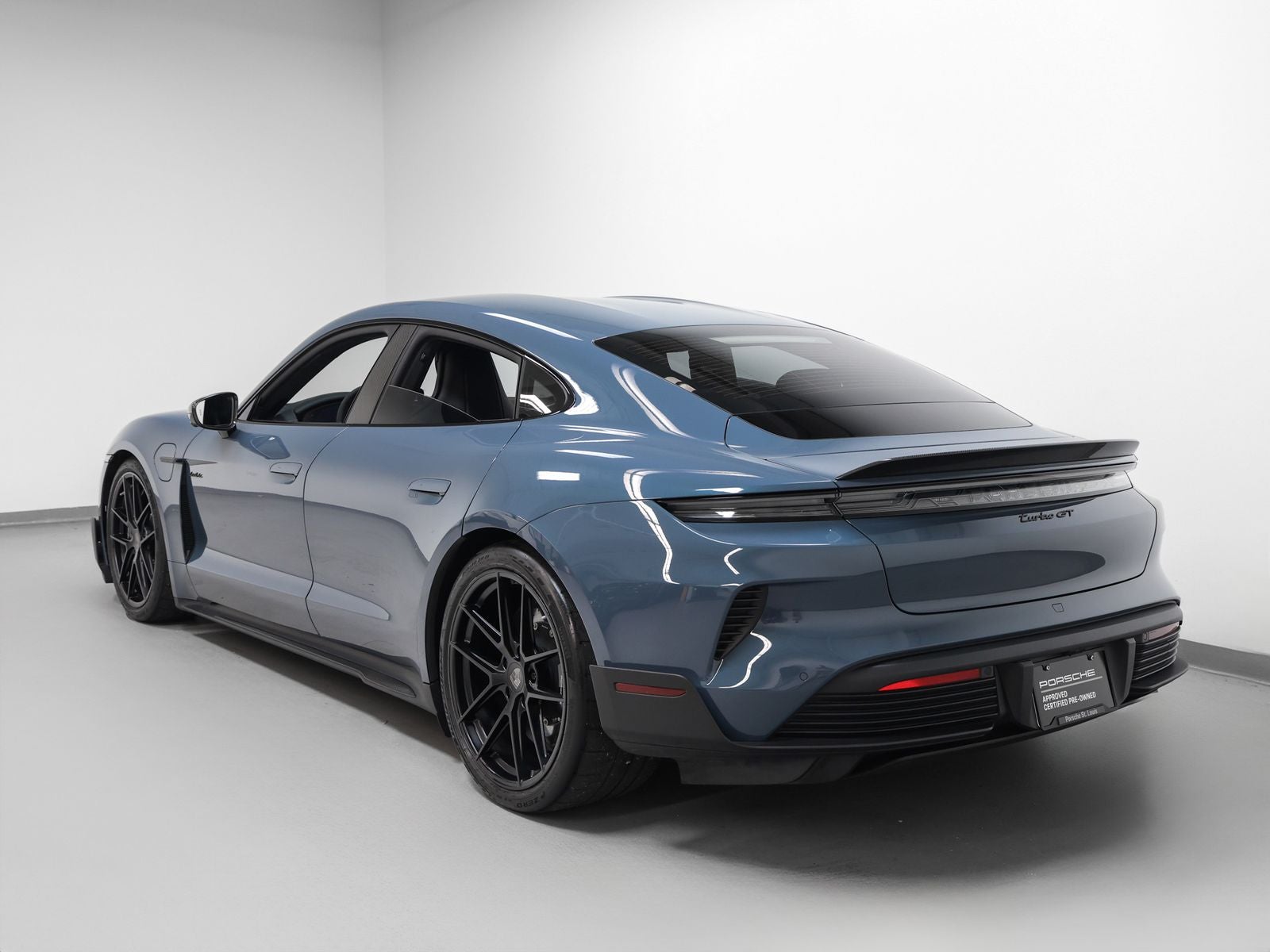 2025 Porsche Taycan Turbo GT