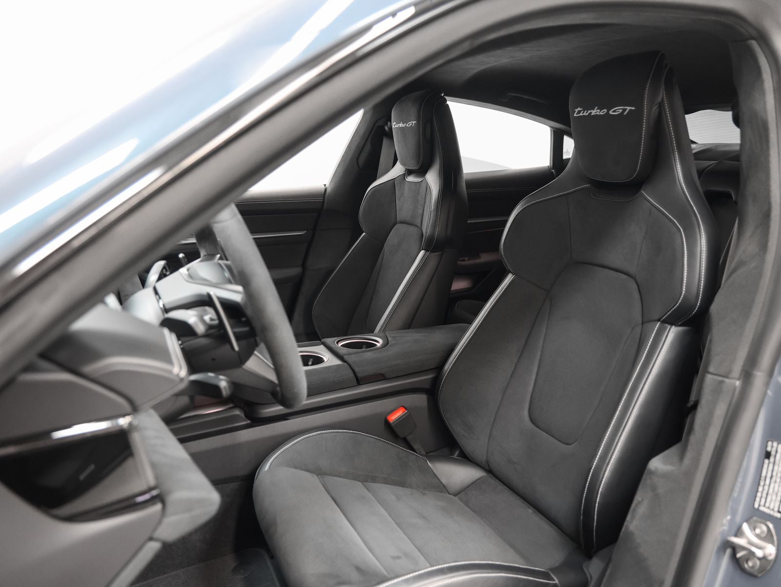 2025 Porsche Taycan Turbo GT