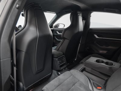 2025 Porsche Taycan Turbo GT