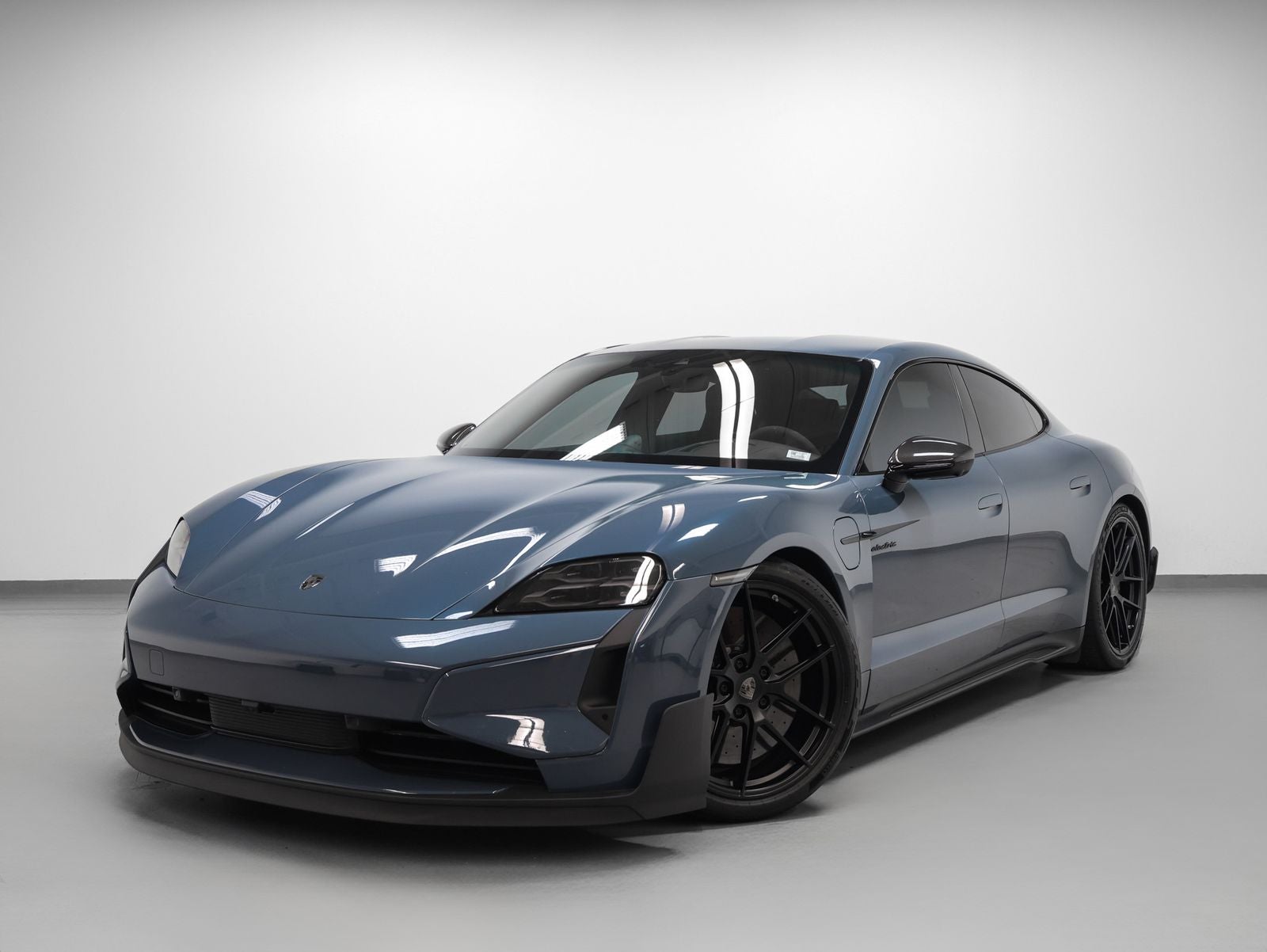 2025 Porsche Taycan Turbo GT