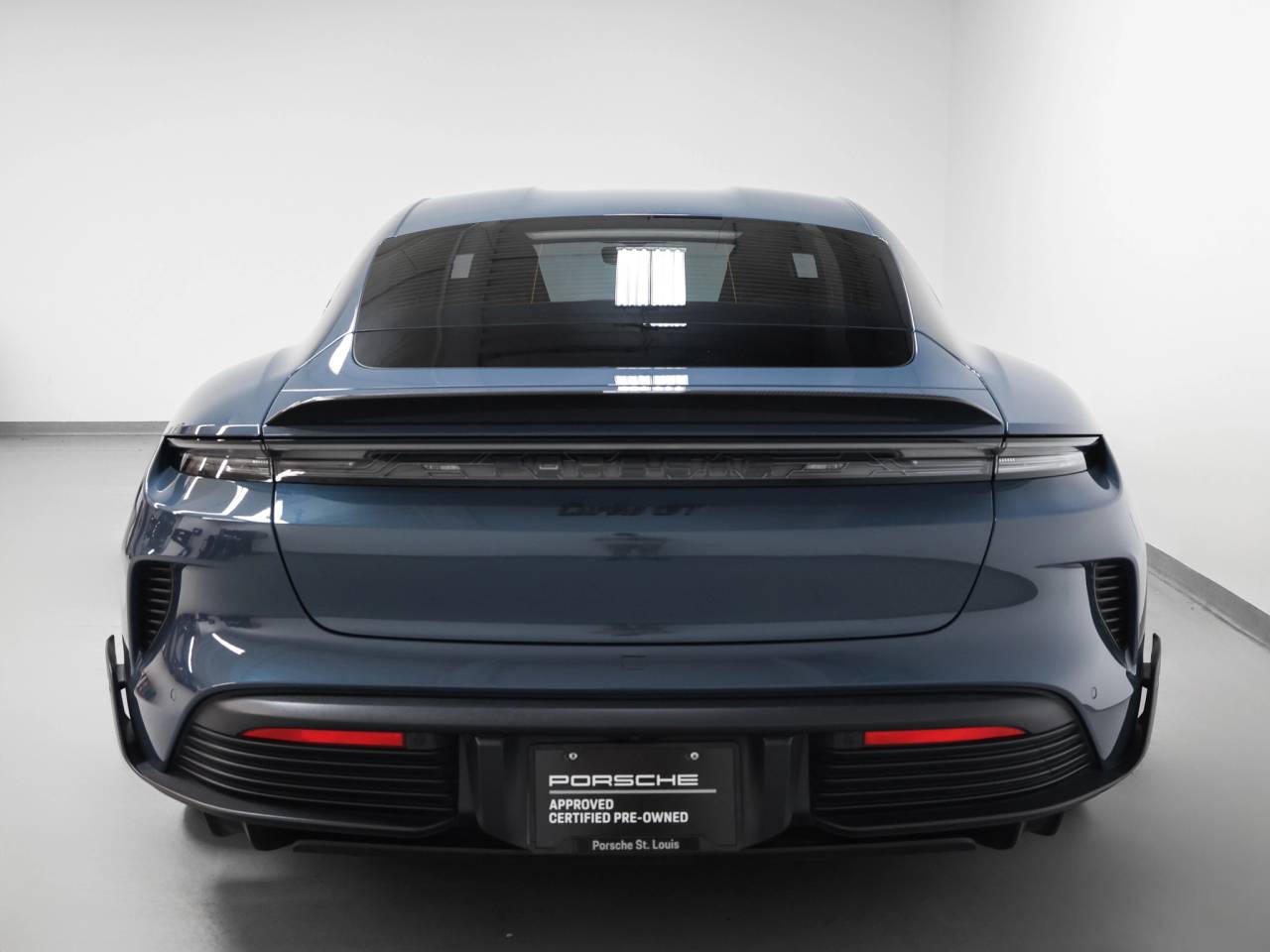 2025 Porsche Taycan Turbo GT