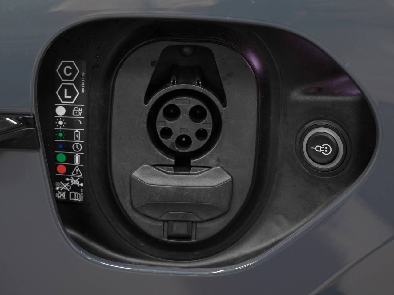 2025 Porsche Taycan Turbo GT