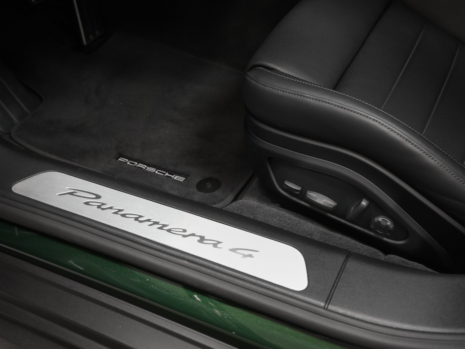 2026 Porsche Panamera Panamera 4 E-Hybrid