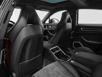 2023 Porsche Panamera Panamera GTS (MY23)