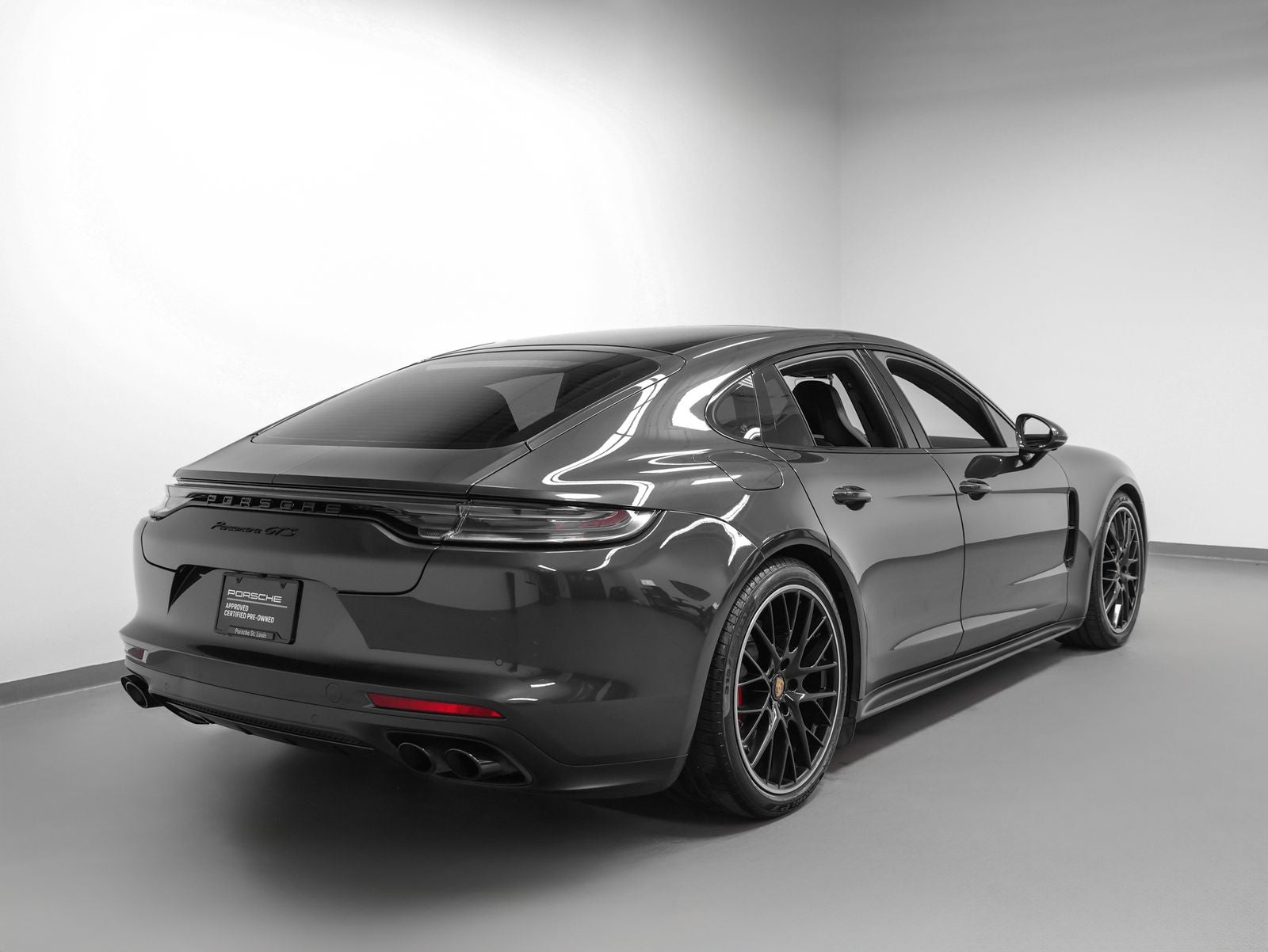2023 Porsche Panamera GTS