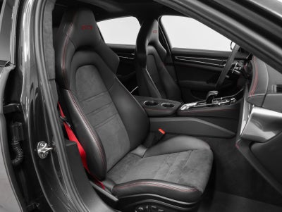 2023 Porsche Panamera GTS