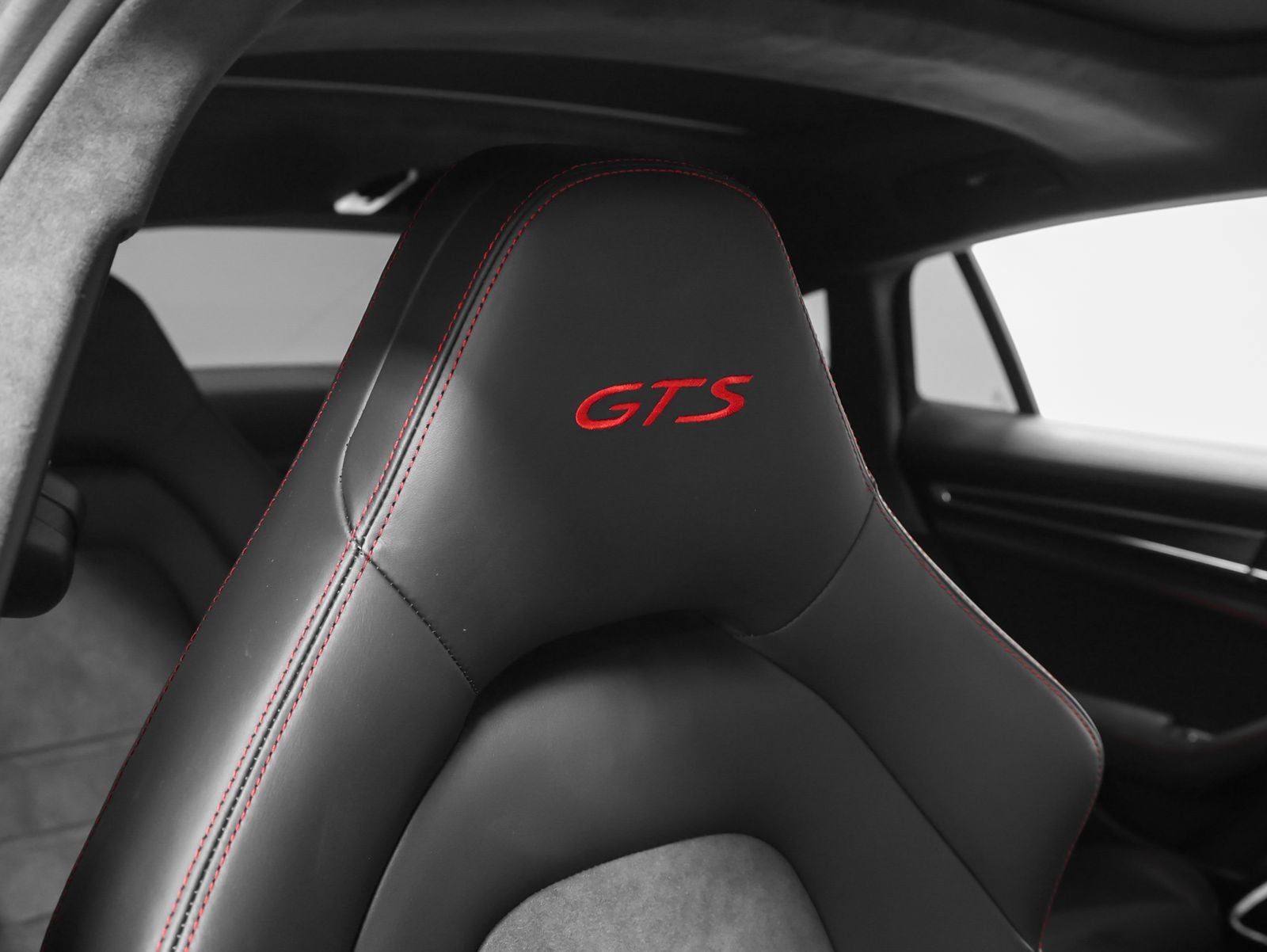 2023 Porsche Panamera GTS