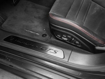 2023 Porsche Panamera GTS