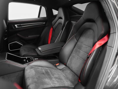 2023 Porsche Panamera GTS