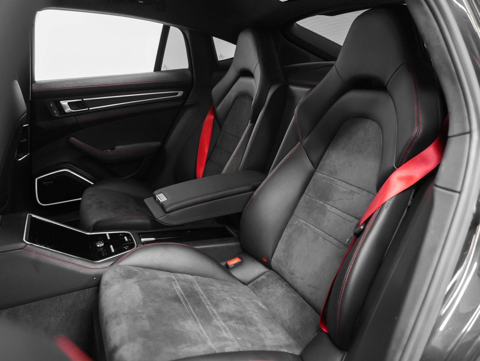 2023 Porsche Panamera GTS