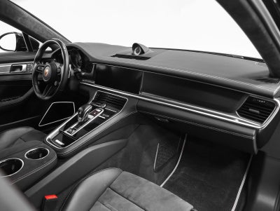 2023 Porsche Panamera GTS