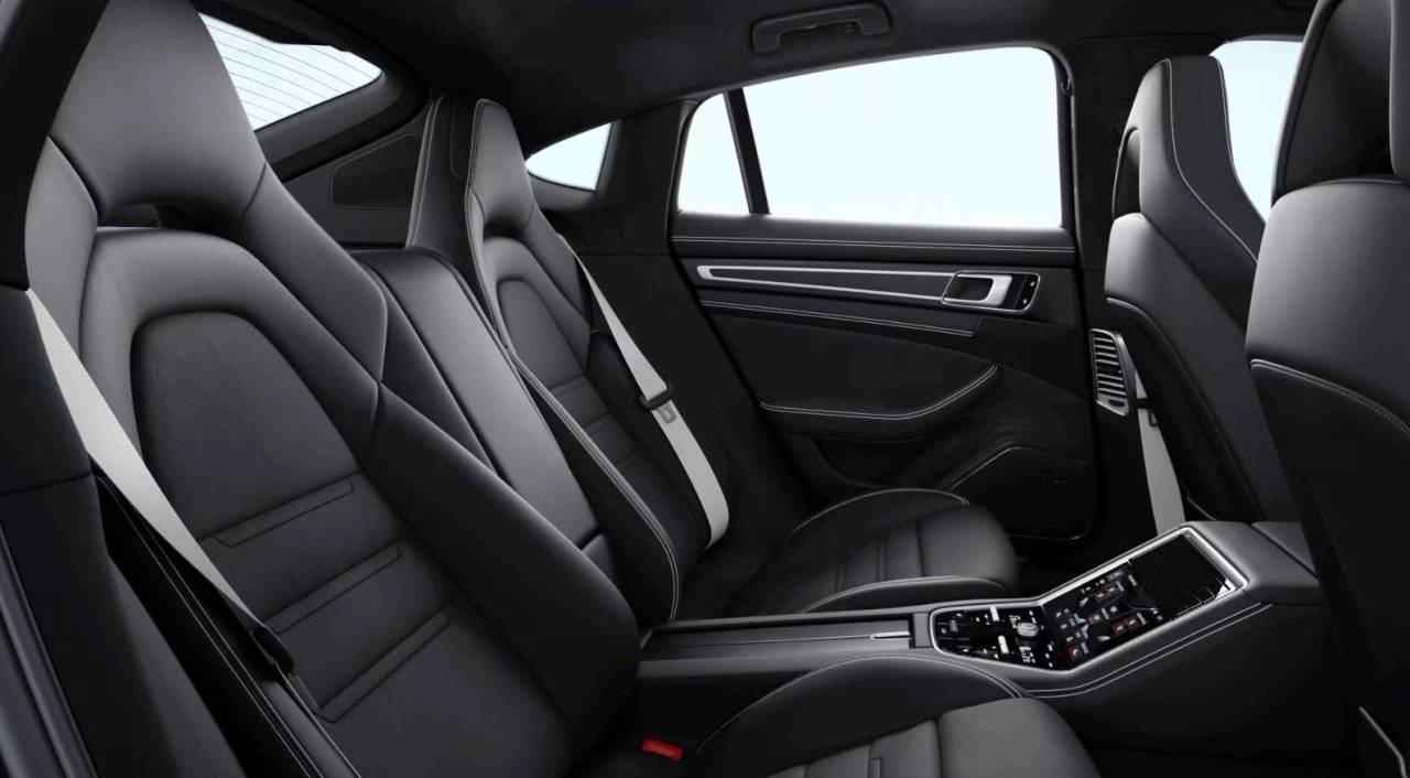 2023 Porsche Panamera Panamera GTS (MY23)