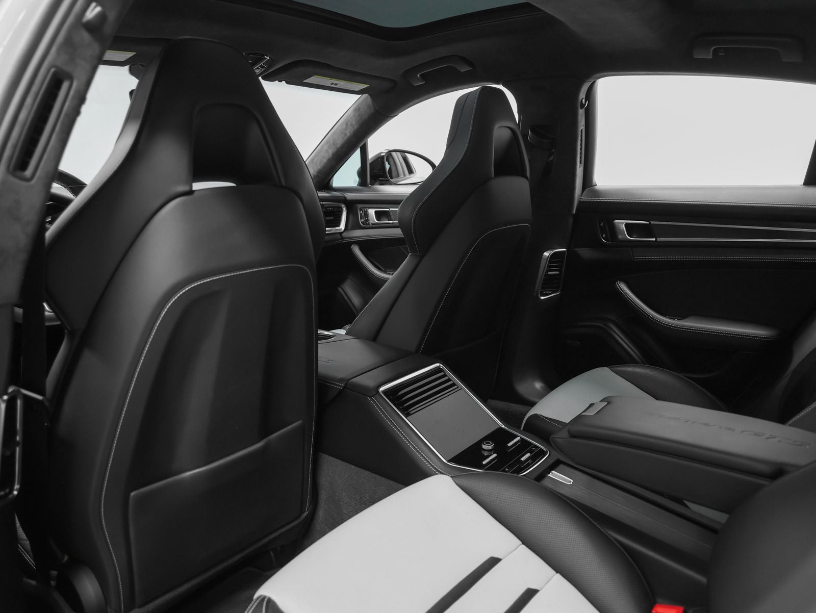2020 Porsche Panamera Panamera GTS
