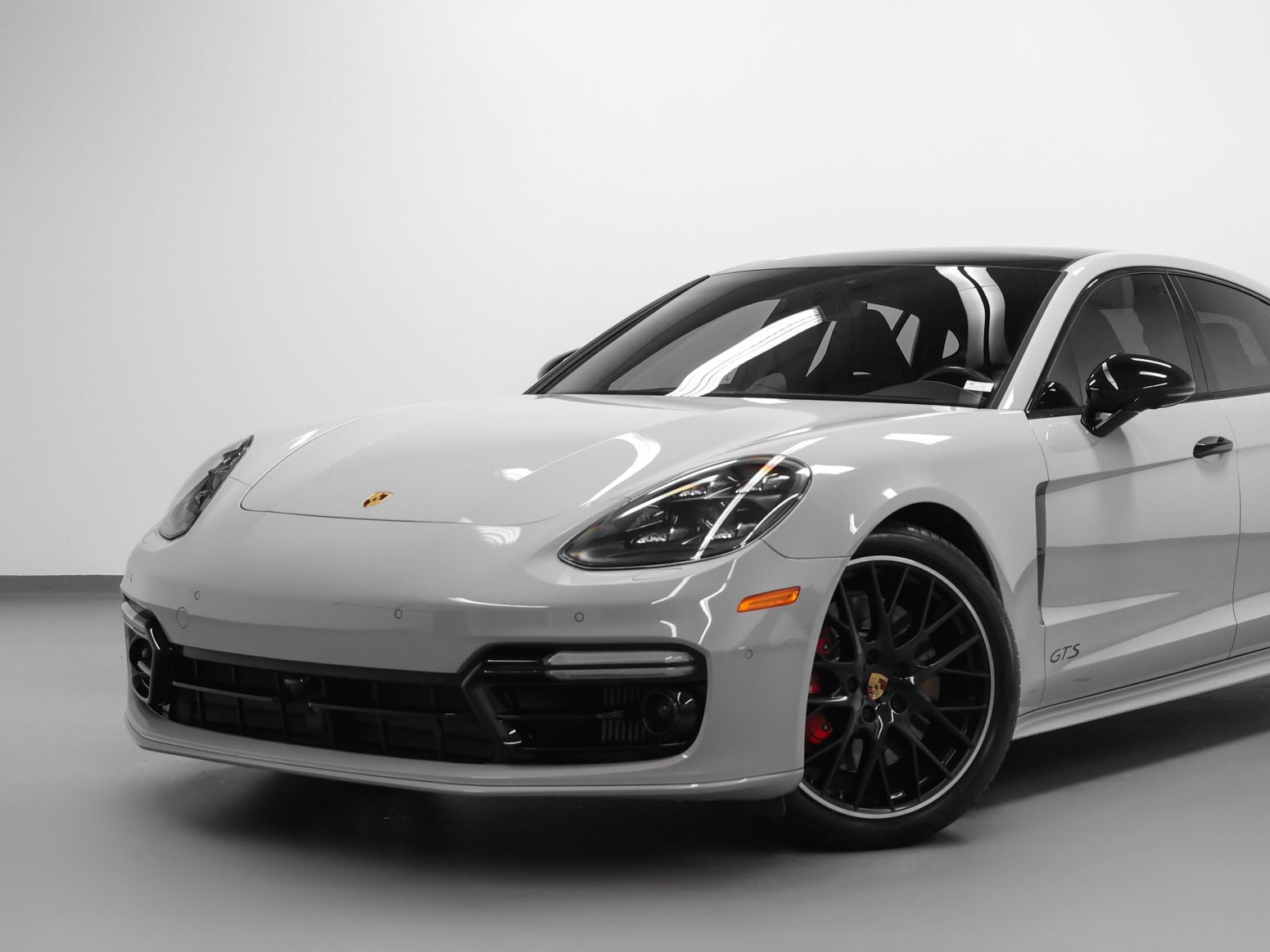 2020 Porsche Panamera Panamera GTS