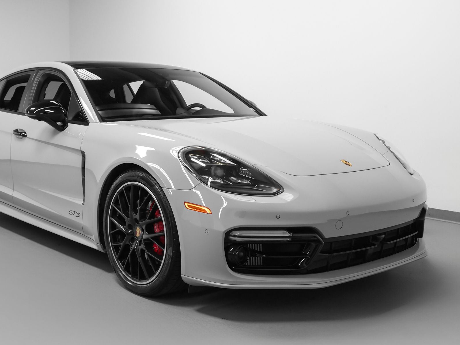 2020 Porsche Panamera Panamera GTS