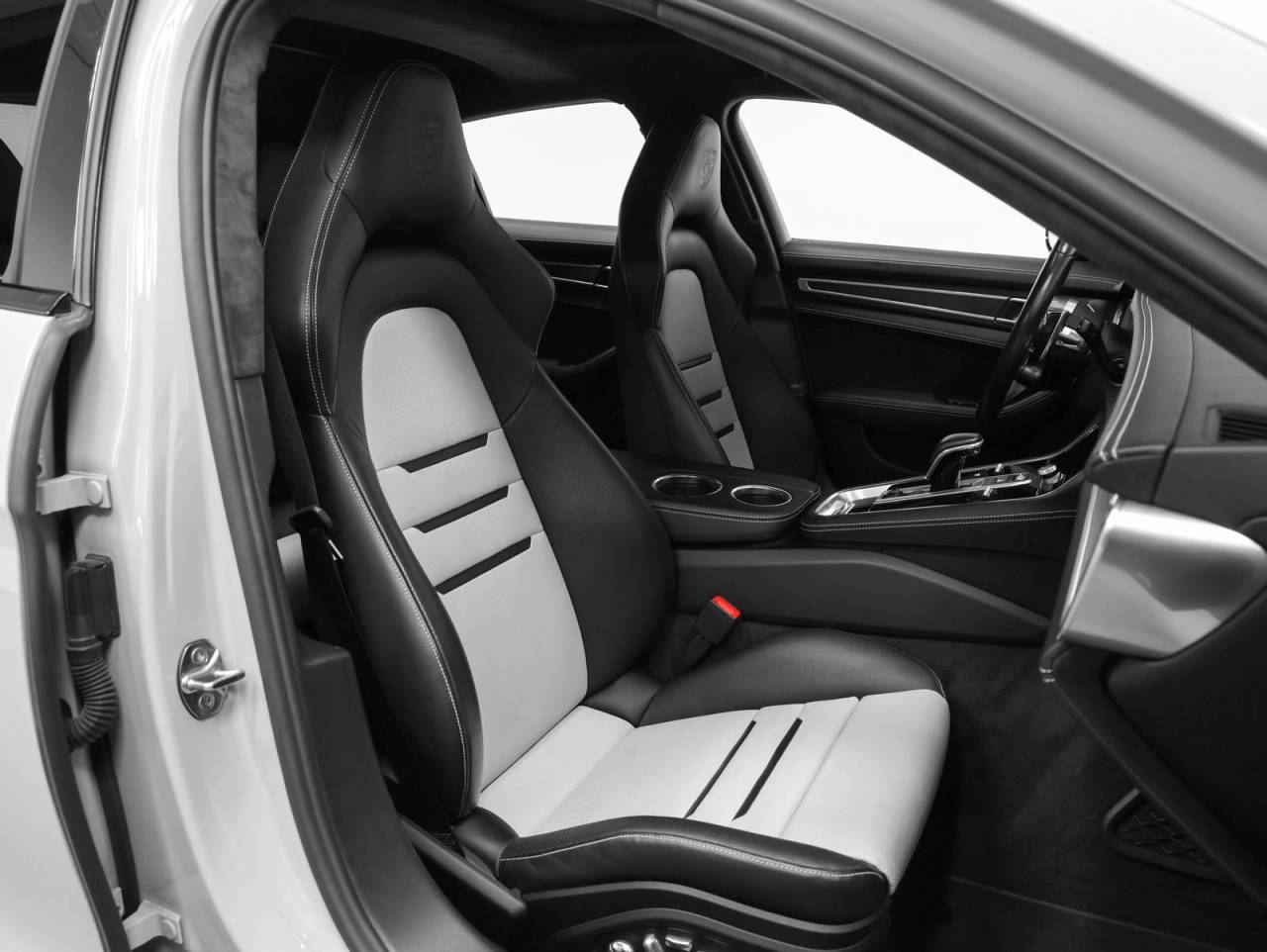 2020 Porsche Panamera Panamera GTS