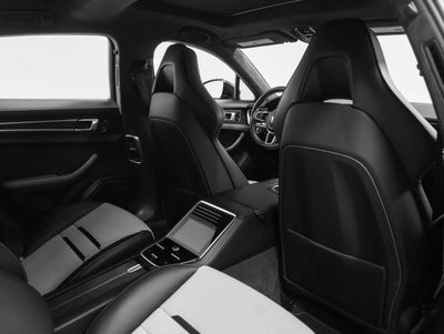 2020 Porsche Panamera Panamera GTS