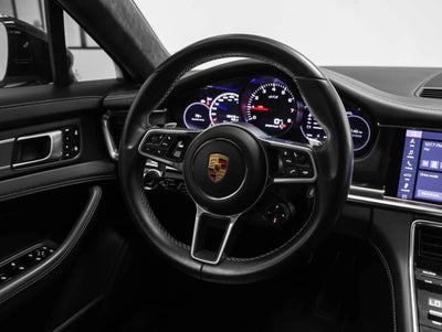 2020 Porsche Panamera Panamera GTS