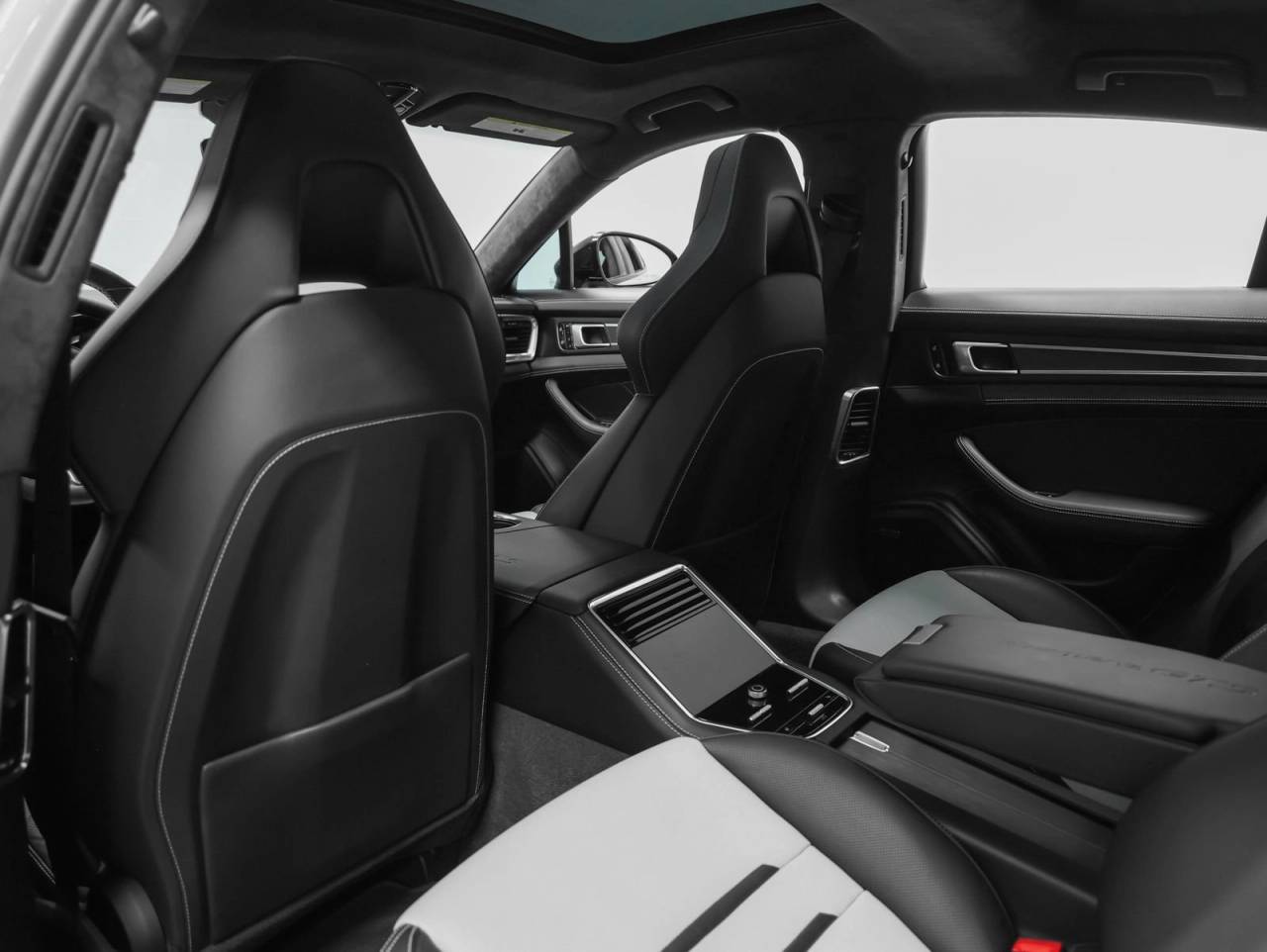 2020 Porsche Panamera Panamera GTS