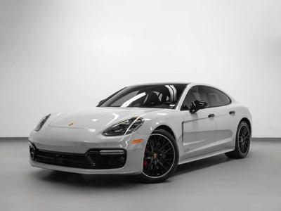 2020 Porsche Panamera Panamera GTS