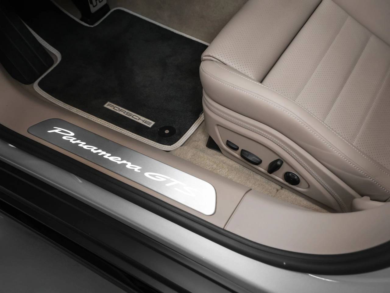 2026 Porsche Panamera Panamera GTS