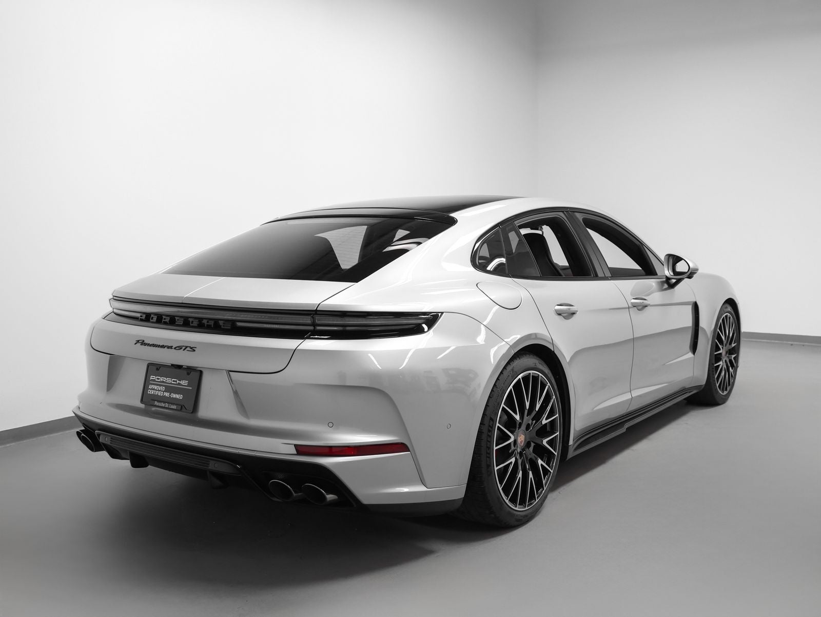 2025 Porsche Panamera GTS