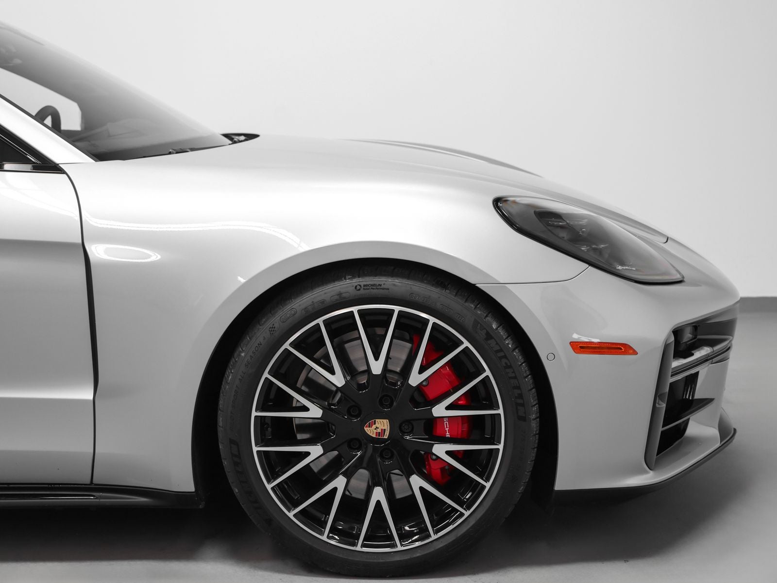 2025 Porsche Panamera GTS
