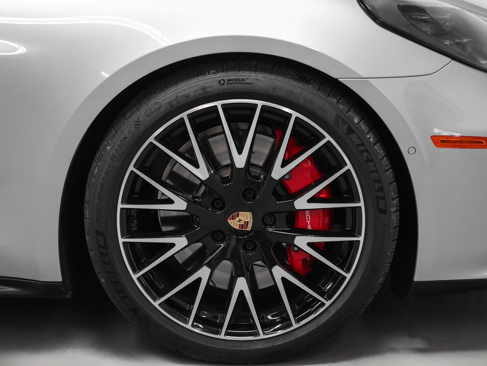 2025 Porsche Panamera GTS