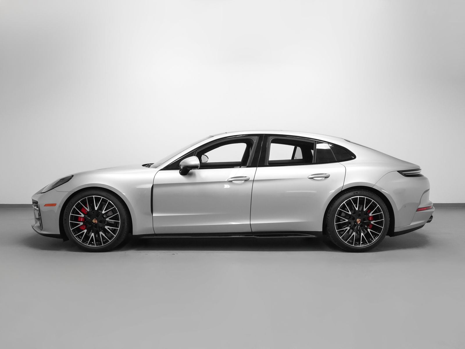 2025 Porsche Panamera GTS