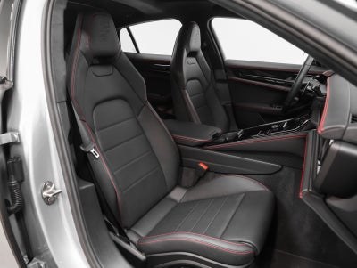2025 Porsche Panamera GTS