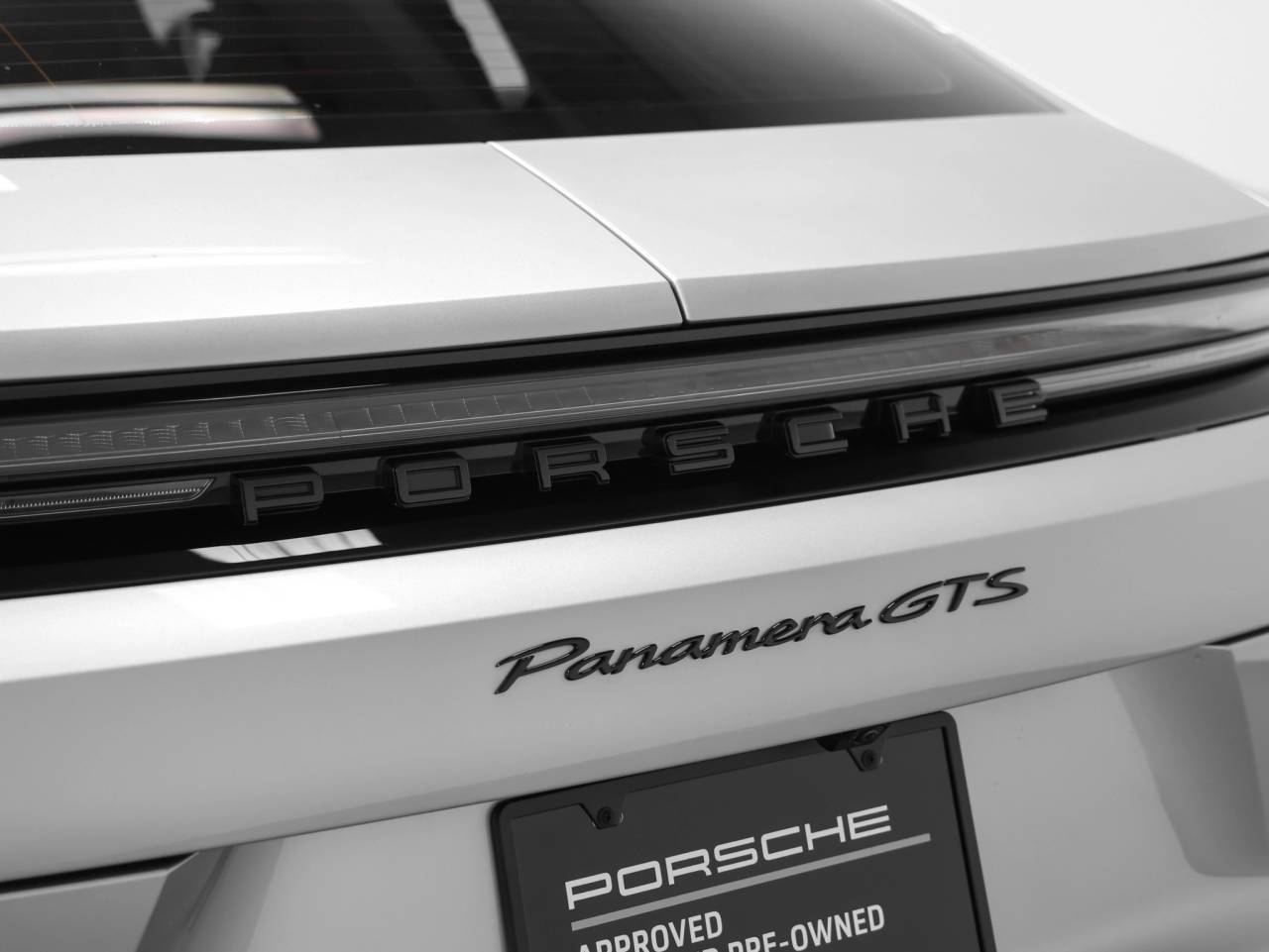 2025 Porsche Panamera GTS