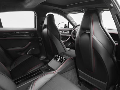2025 Porsche Panamera GTS