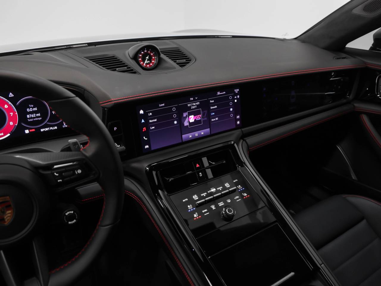 2025 Porsche Panamera GTS