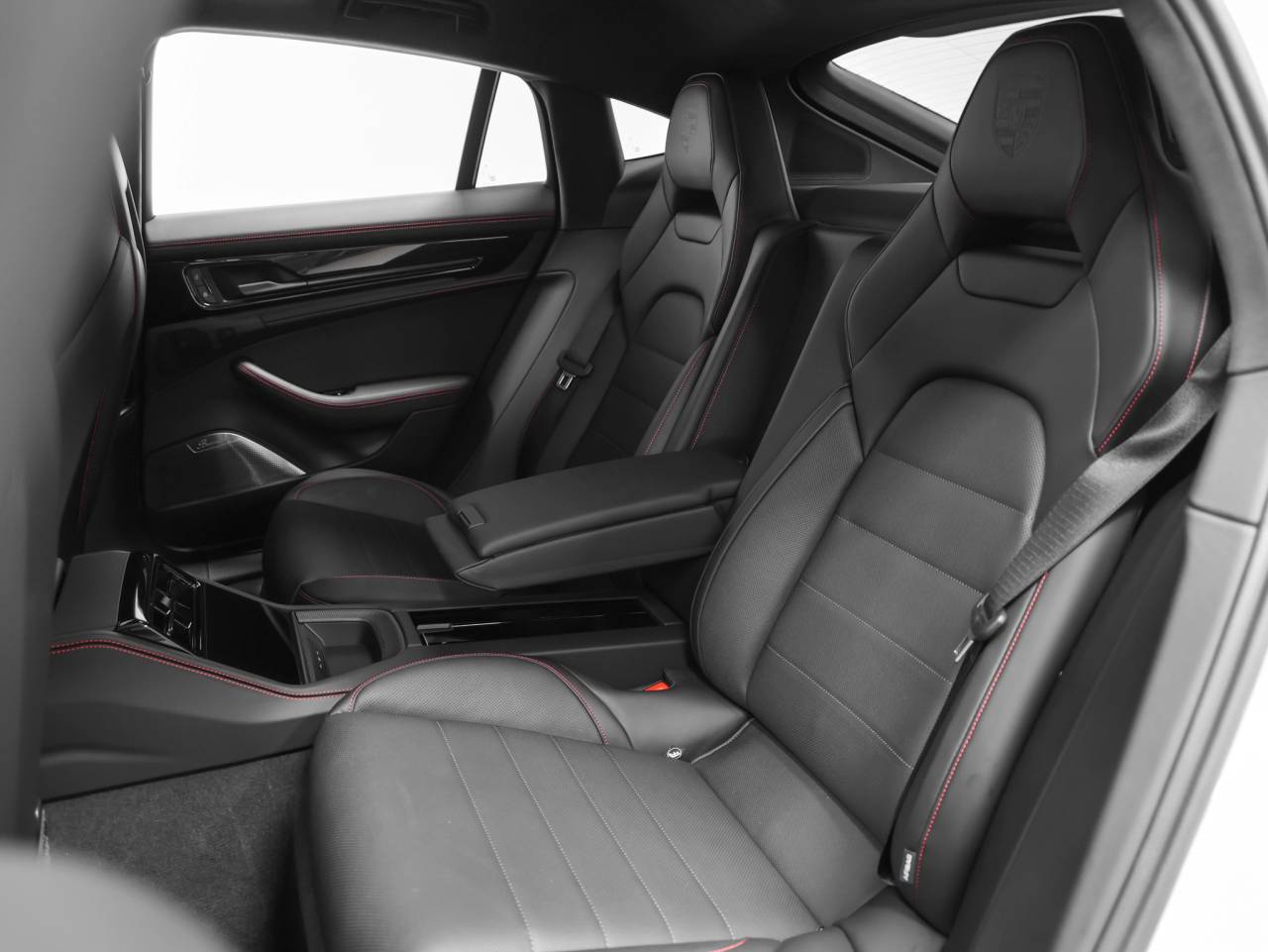 2025 Porsche Panamera GTS