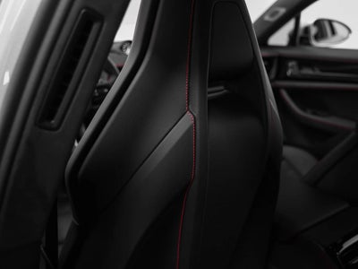2025 Porsche Panamera GTS